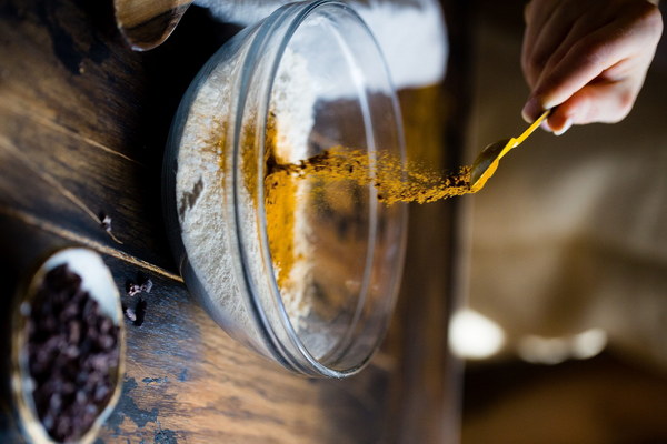 Step-by-Step Guide to Boiling Water in a Health Pot Unveiling the Secrets of Traditional Chinese Cooking